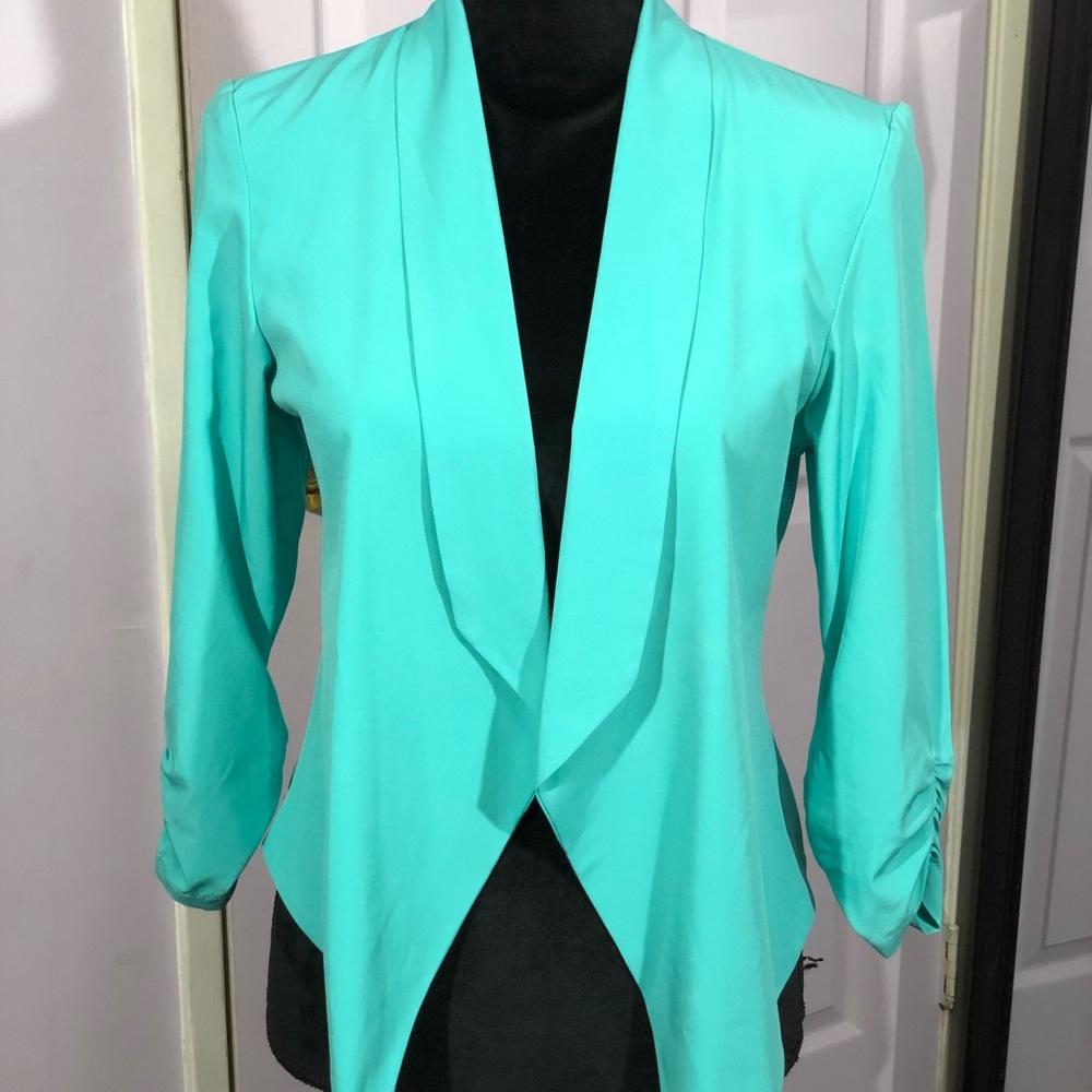 C’est Toi Turquoise blazer. Ruched sleeve. Size M